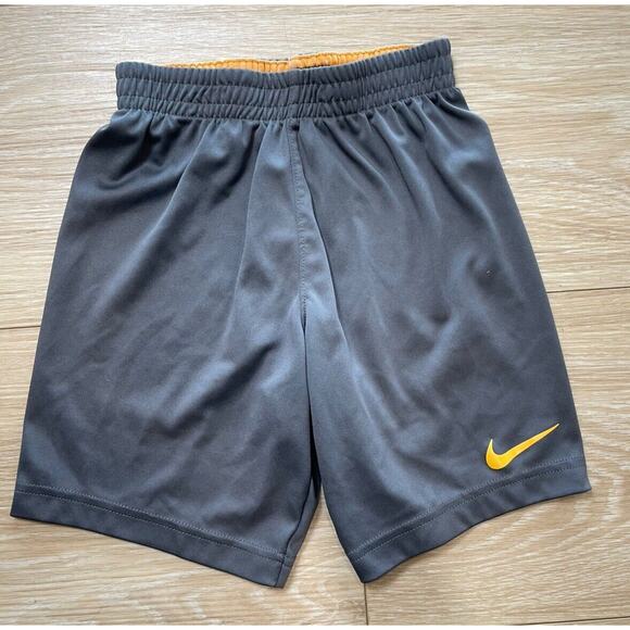 Nike Boys Dri-Fit Shorts Large 6/7 Grey Orange Logo Active Basketball Stretch L - Picture 1 of 7